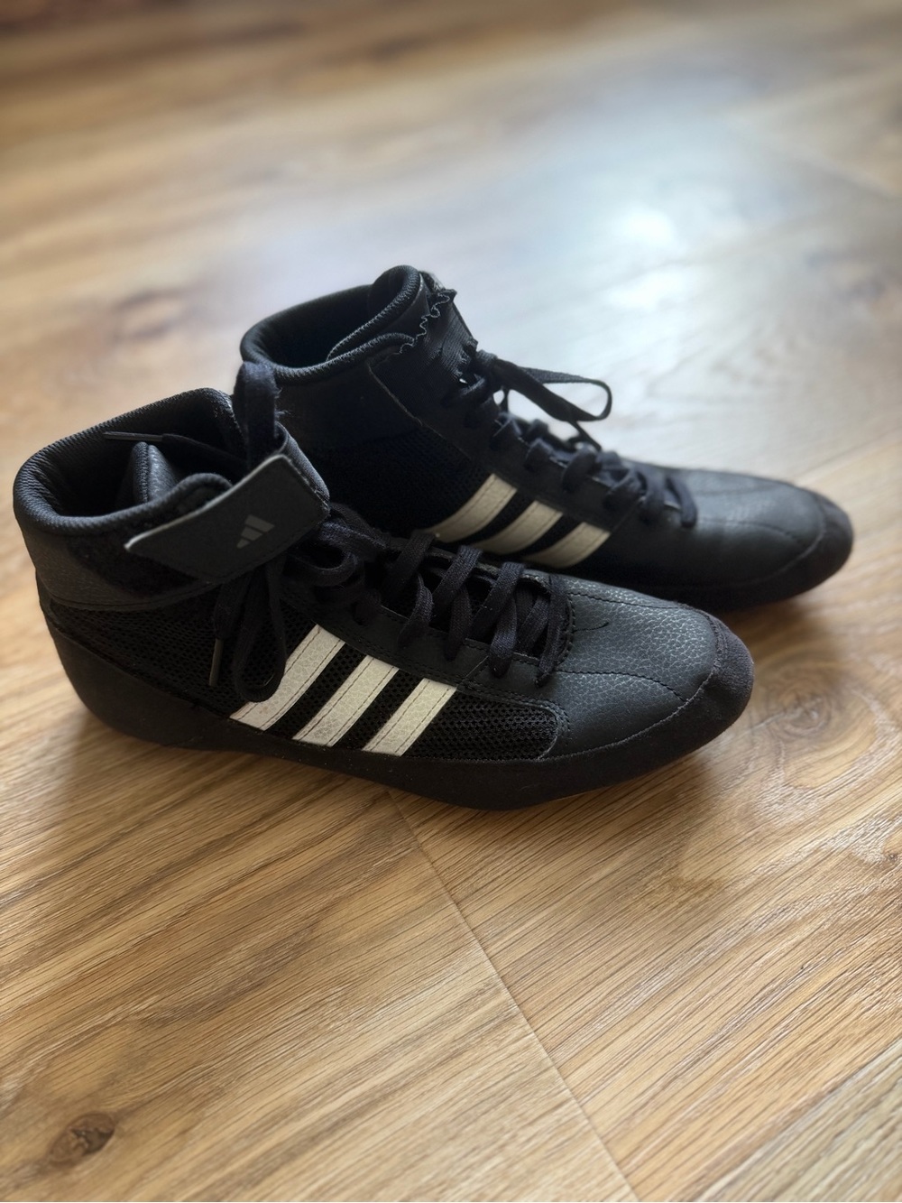 Men’s Adidas Wrestling Shoes- Size 7.5